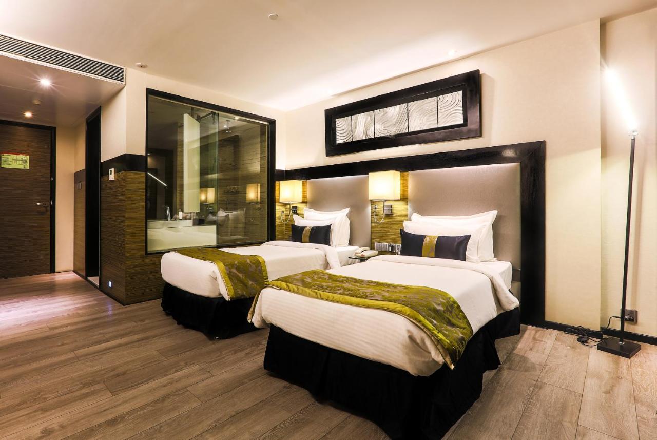 The Empresa Hotel Мумбай Екстериор снимка