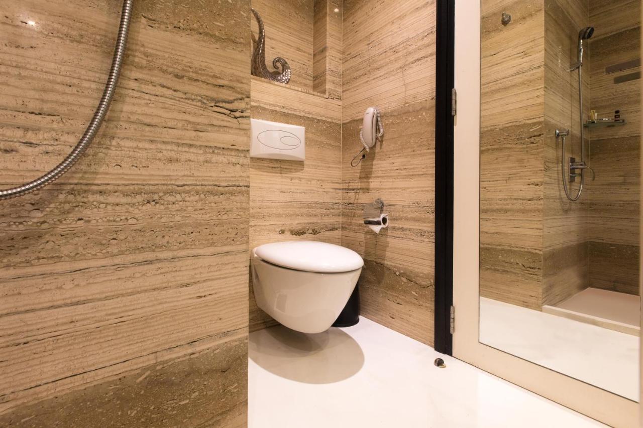 The Empresa Hotel Мумбай Екстериор снимка