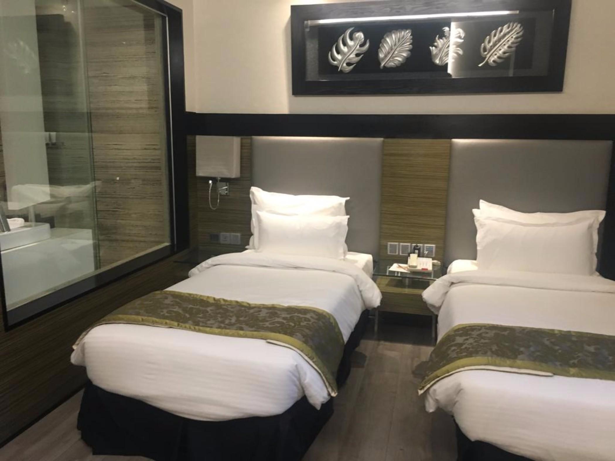 The Empresa Hotel Мумбай Екстериор снимка