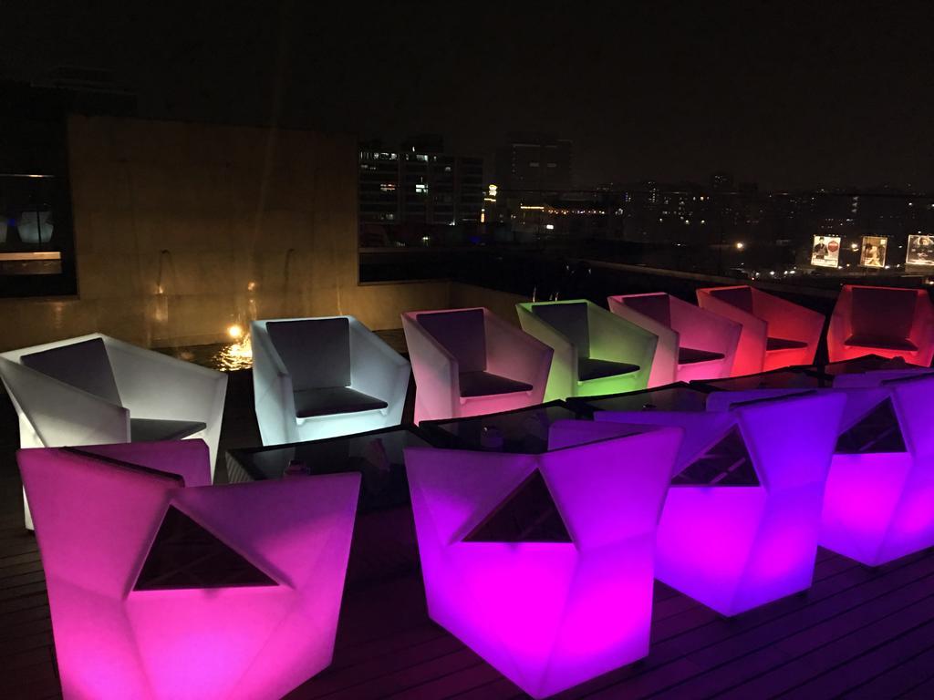 The Empresa Hotel Мумбай Екстериор снимка