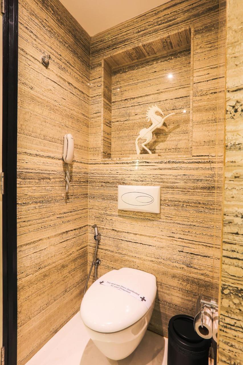 The Empresa Hotel Мумбай Екстериор снимка